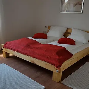 ferienwohnung-gastezimmer-rixner.com-bavaria.com/